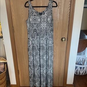 Adrienne Vittadini Black and White Maxi Dress